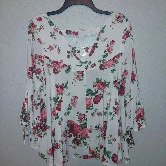 Enro Floral Boho cute back detail Top S - Picture 2 of 7